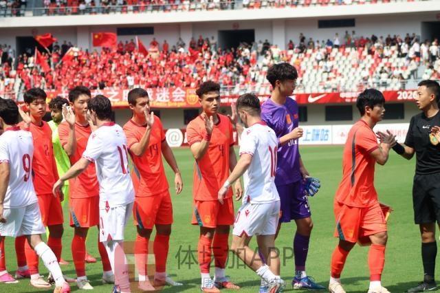 希勒：若萨卡伤缺，用戈登或拉什福德踢右路、而非马杜埃凯